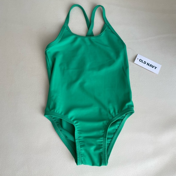 Old Navy Toddler 2pack Swimsuit - Picture 5 of 15